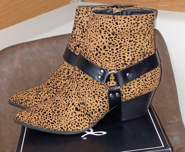 Pointy Print Booties